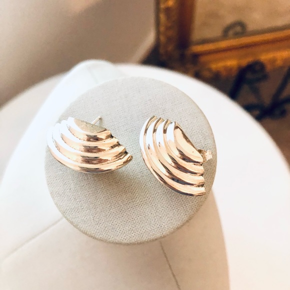 Vintage Modernist Silver Earrings - Picture 6 of 13